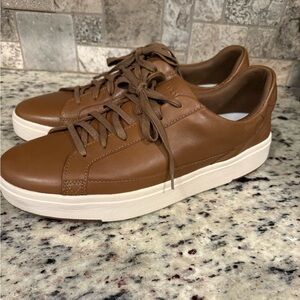 Kizik Vegas Walking Shoe